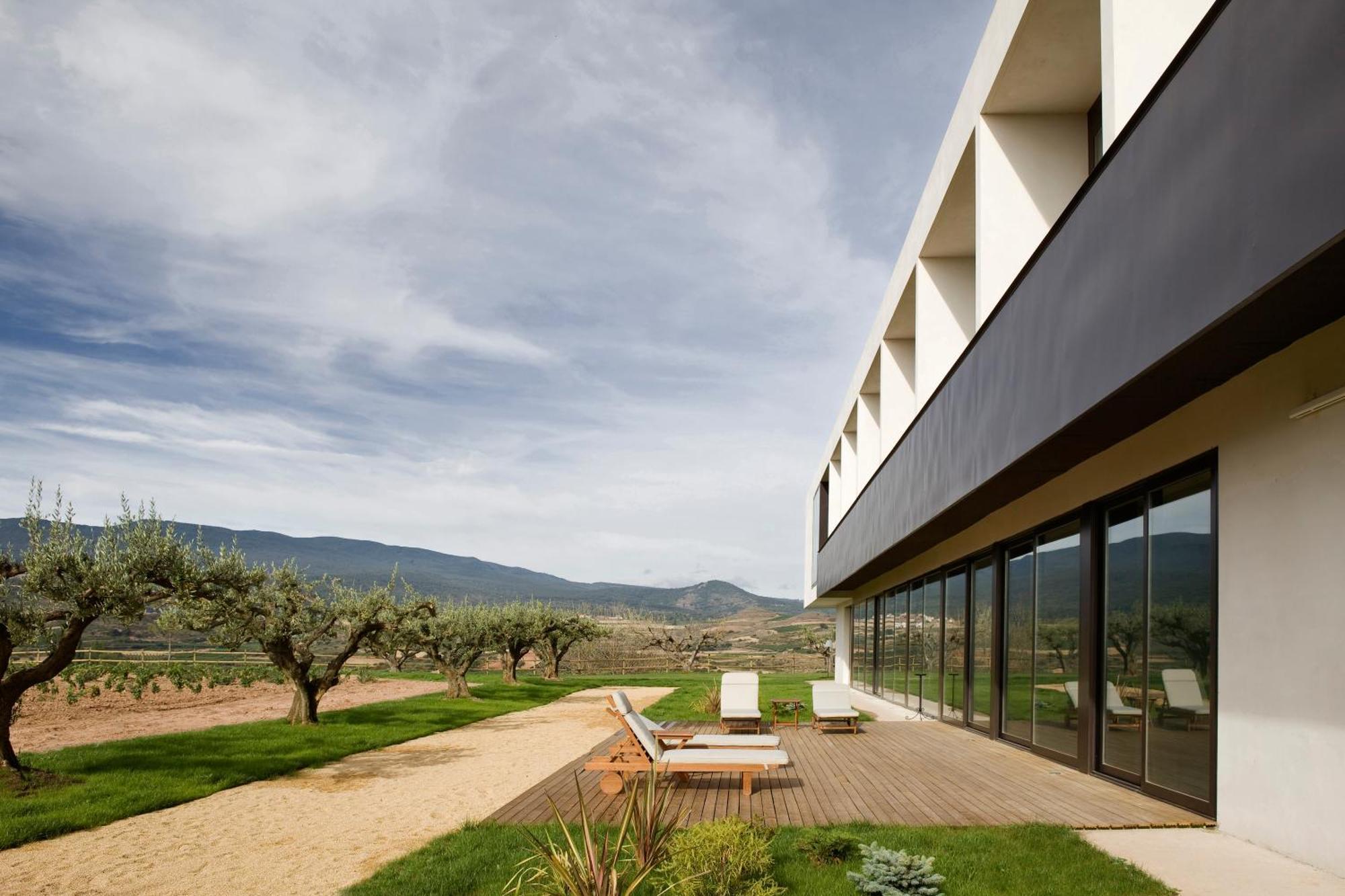 Hotel-Bodega Finca De Los Arandinos Entrena Exterior photo